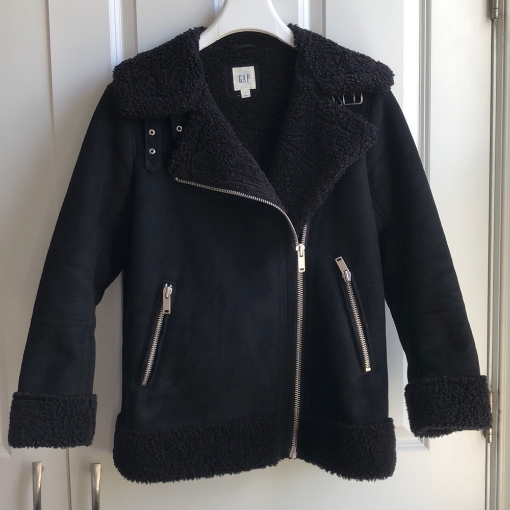 Gap Women’s Sherpa Faux-Suede Biker Jacket - Picture 2 of 9